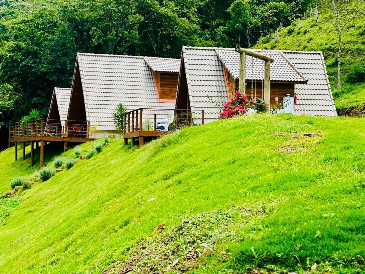 Chales Fazenda Floresta Das Araucarias Cunha Exteriör bild